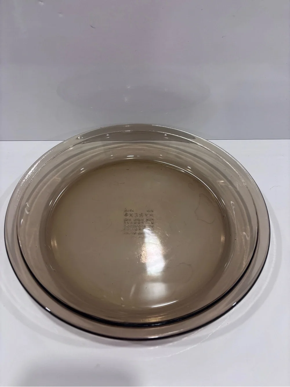 Vintage Pyrex fireside pie plate - Brown glass